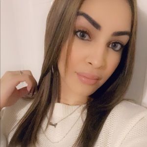 Meet your Posher, Yamile